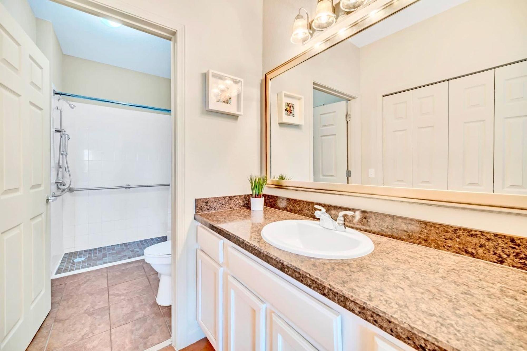 Bright Condo - 2Br With Pool & Hot Tub, Near Disney! 올랜도 외부 사진